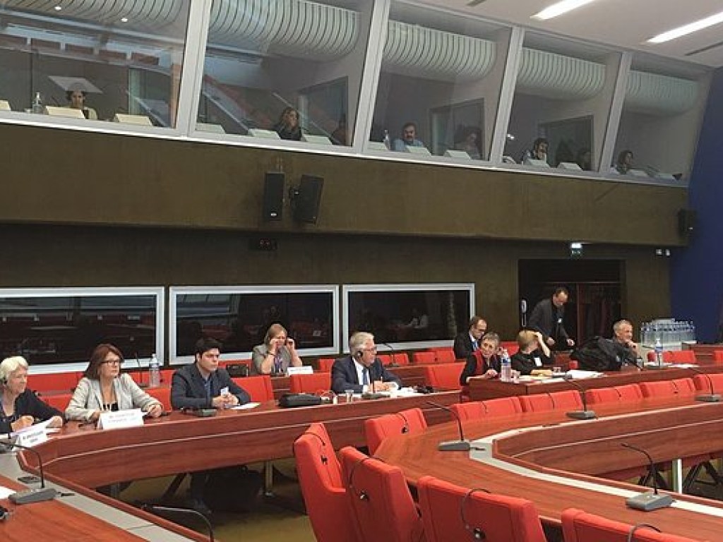 Петр Симоненко принимает участие в заседании Группы Объединенных европейских левых в ПАСЕ (ФОТО)