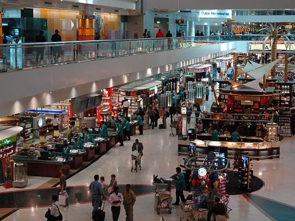 Аэропорты Дубая получили первый в мире виртуальный паспортный контроль