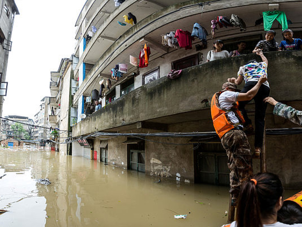 Наводнение в Китае: 23 человека погибли, около 3 миллионов пострадавших