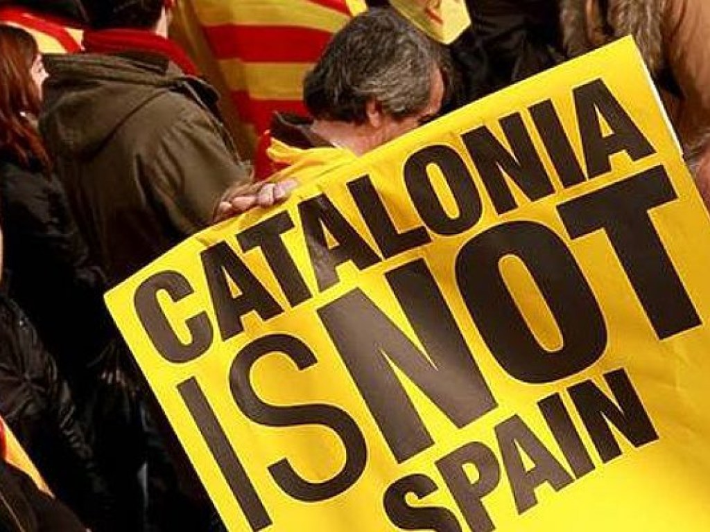 Испанские силовики окружили парламент Каталонии (ФОТО)