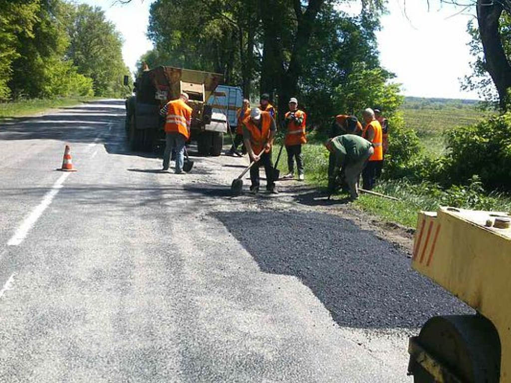 До конца года в Украине отремонтируют только 2 тысяч километров дорог