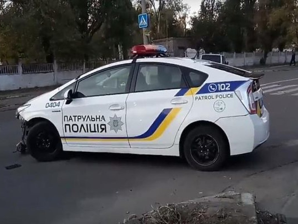В Днепре автомобиль полиции попал в ДТП (ФОТО)