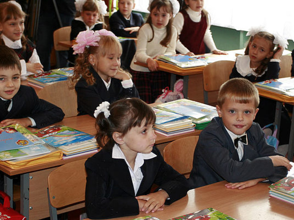 Украинские школы с обучением на языках нацменьшинств стремительно исчезают – эксперт