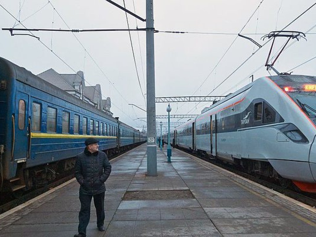 В «Укрзализныци пообещали ввести услугу полноценного питания в ночных поездах
