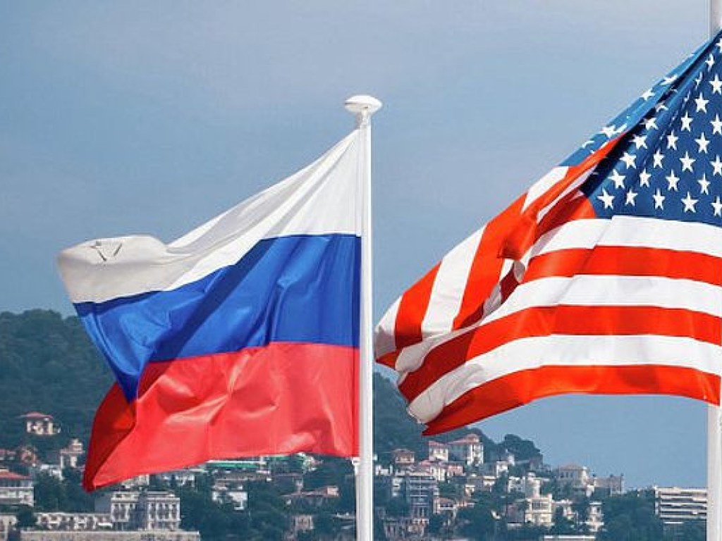 В США сняли флаги с консульств России