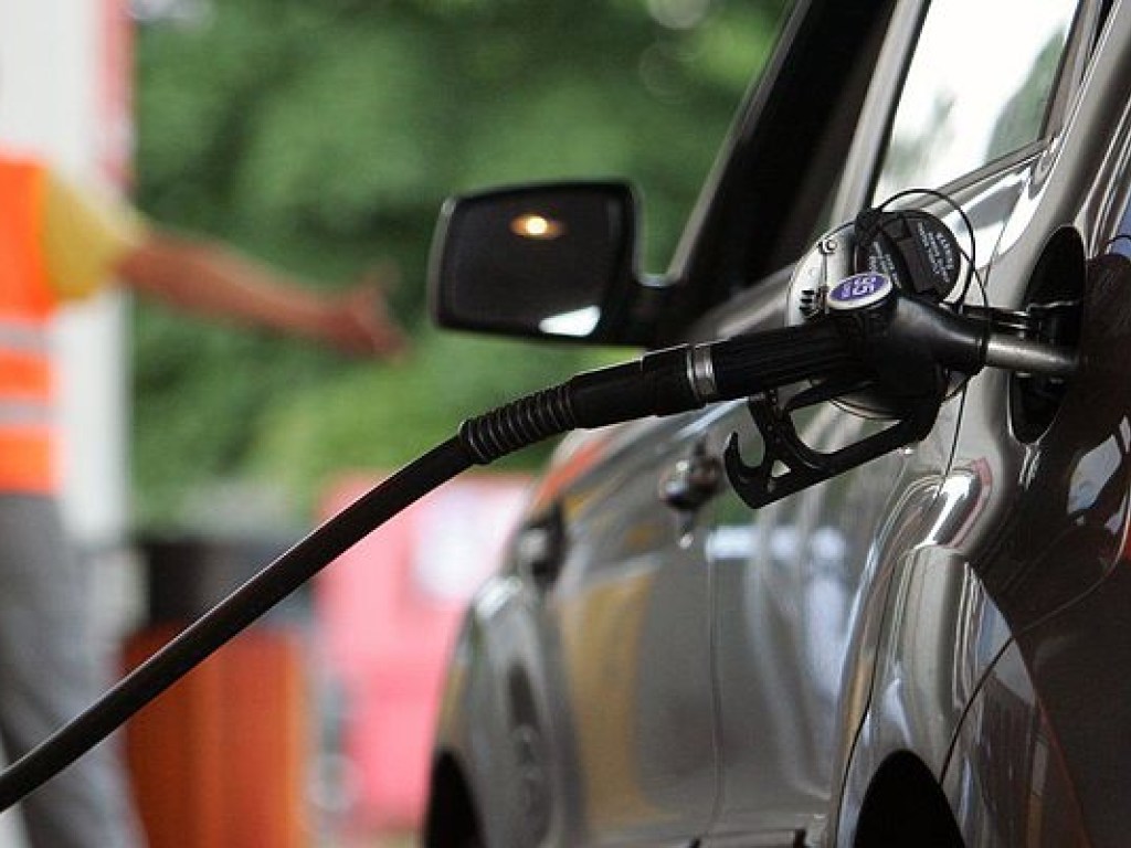 Госстат: За 10 дней цены на бензин и дизтопливо в Украине выросли более чем на 1 %
