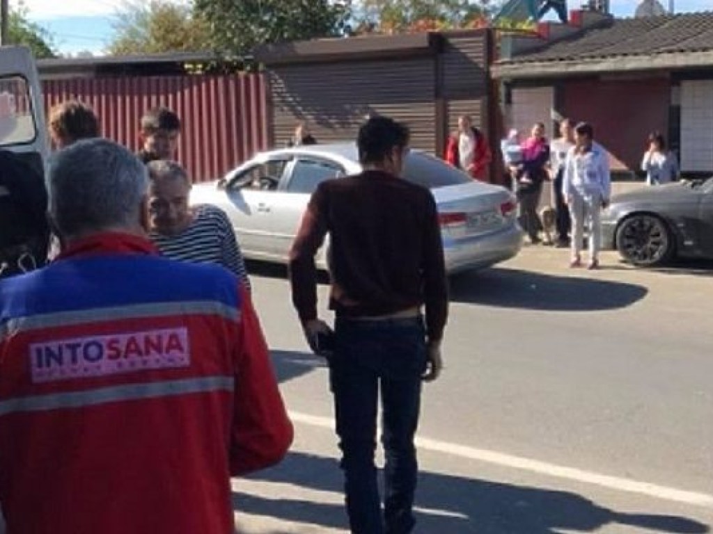 В Одесской области маршрутка врезалась в дом, есть пострадавшие (ФОТО)