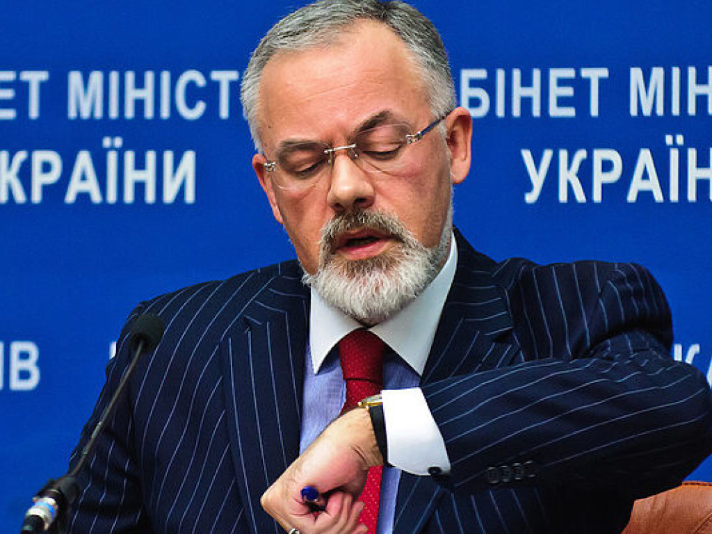 Суд арестовал банковские счета экс-министра Табачника на сумму более 32 миллионов гривен