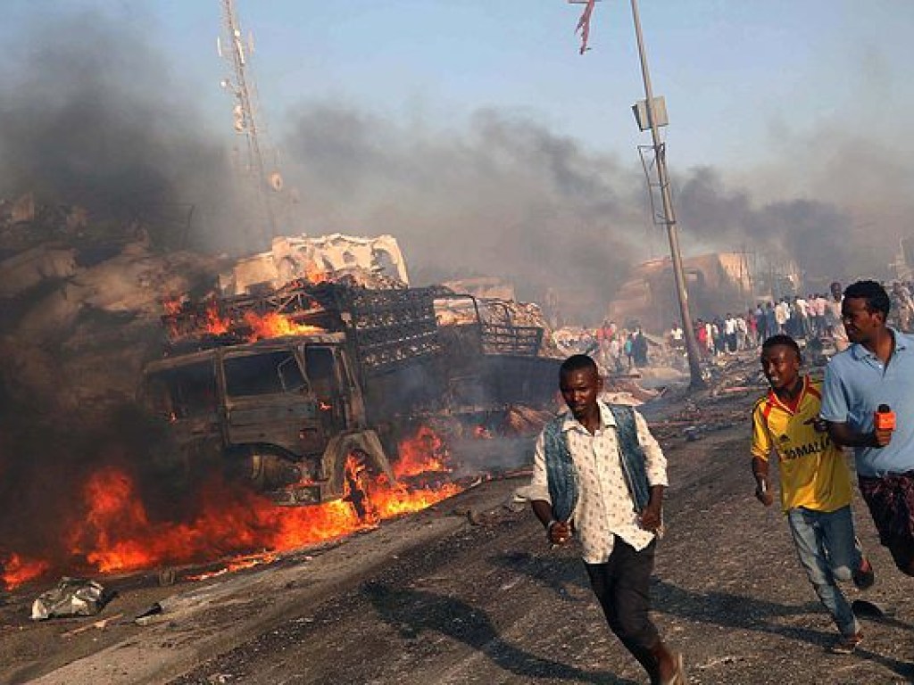Теракт в Сомали: Количество жертв взрыва возросло до 300 человек