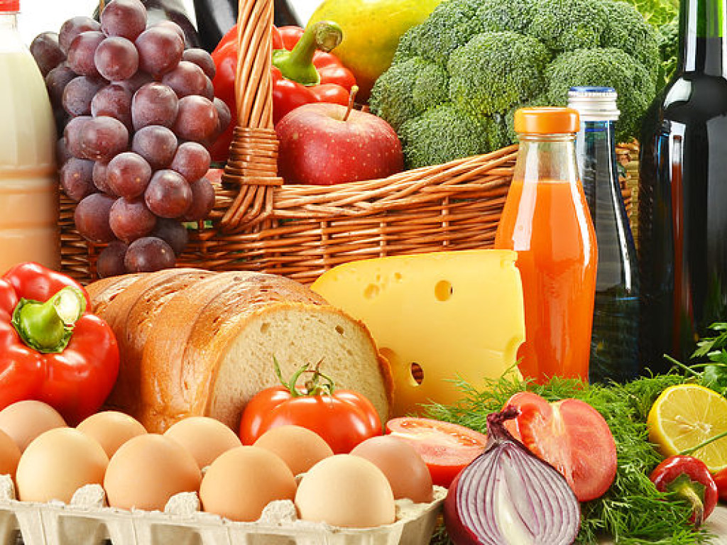Эксперт: Отечественные продукты питания  в Украине растут в цене быстрее импортных