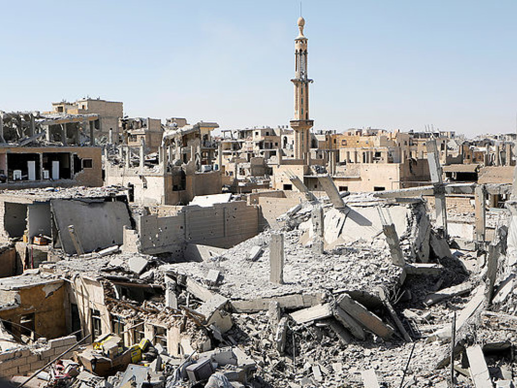 Телеканал СNN показал руины &#171;столицы&#187; ИГИЛ в Сирии с беспилотника (ВИДЕО)