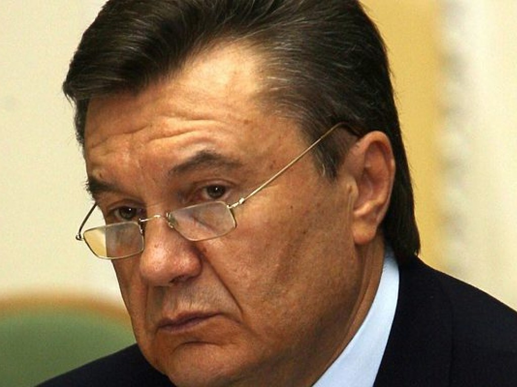 Януковичу продлили право на пребывание в РФ еще на год