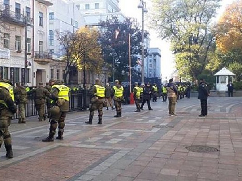 Движение транспорта в центре Киева частично восстановлено – Крищенко (ФОТО)