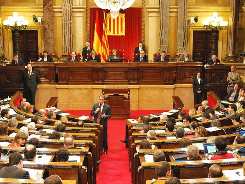 Правительство Испании может провести в Каталонии местные выборы