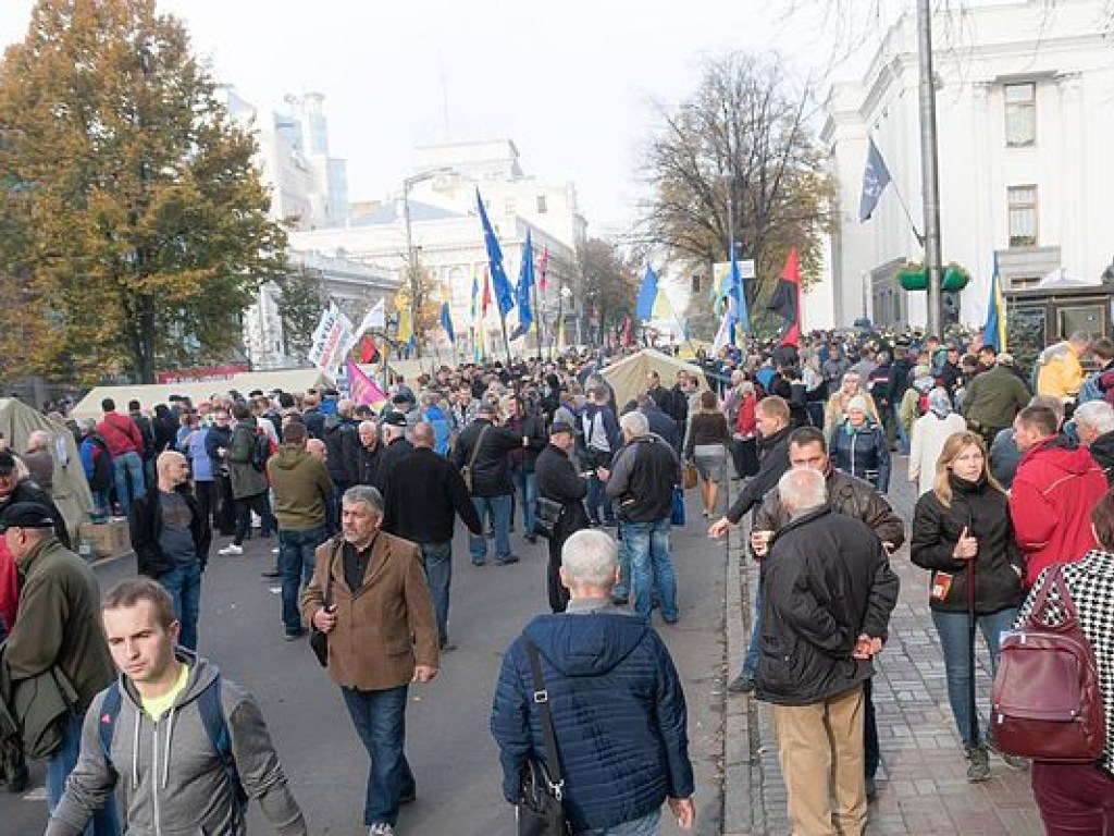 Политолог рассказал, чем могут закончиться акции протеста под Верховной Радой