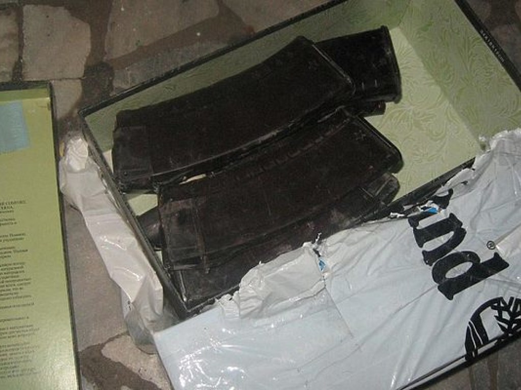В Бахмуте у мужчины в квартире изъяли гранатомет и арсенал боеприпасов (ФОТО)