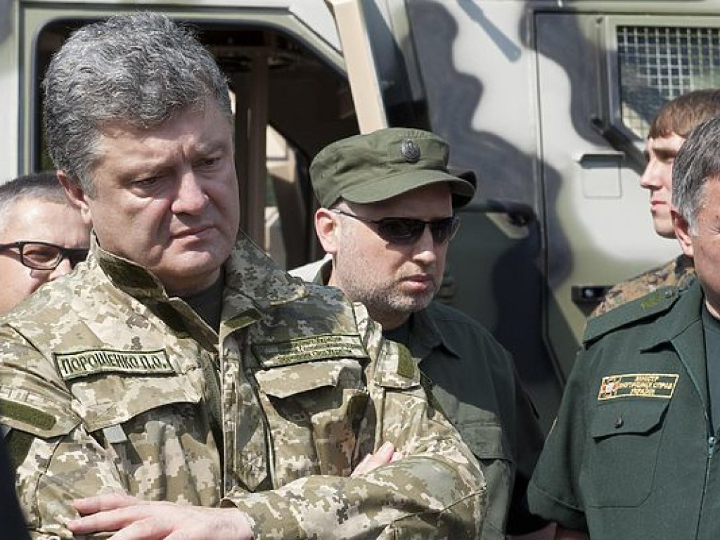 Публичный конфликт между Порошенко и Аваковым нанесет им серьезный удар – эксперт