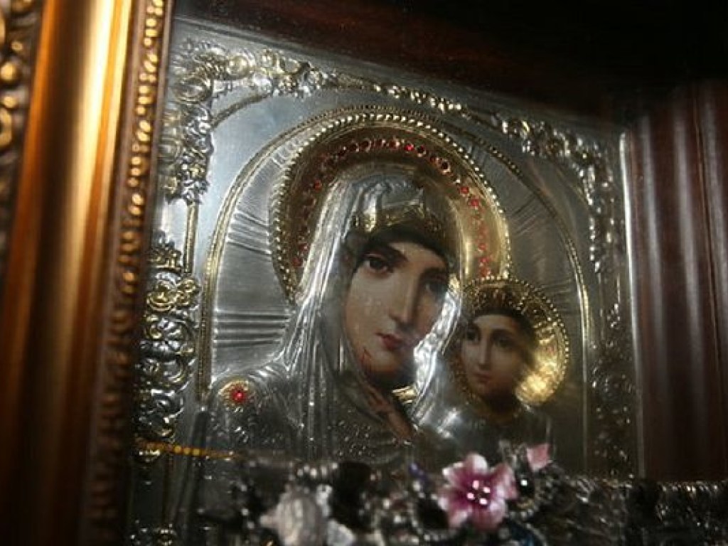 В Киев привезли чудотворную икону (ФОТО)