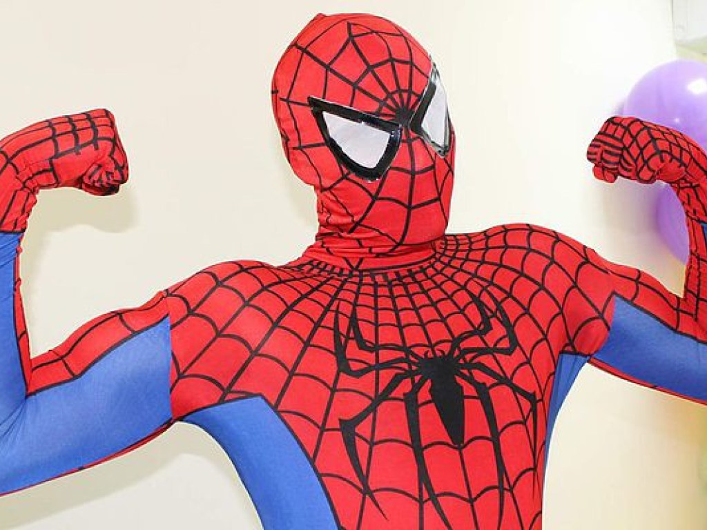 Аниматор в костюме «человека-паука» избил подростка в детском центре