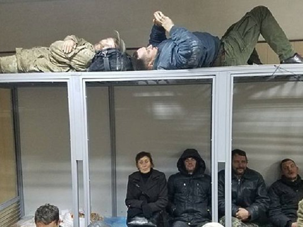 Суд над Кохановским: в ходе беспорядков пострадали двое правоохранителей