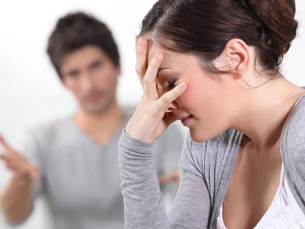 Молчание во время разрыва отношений усложняет расставание &#8212; психолог