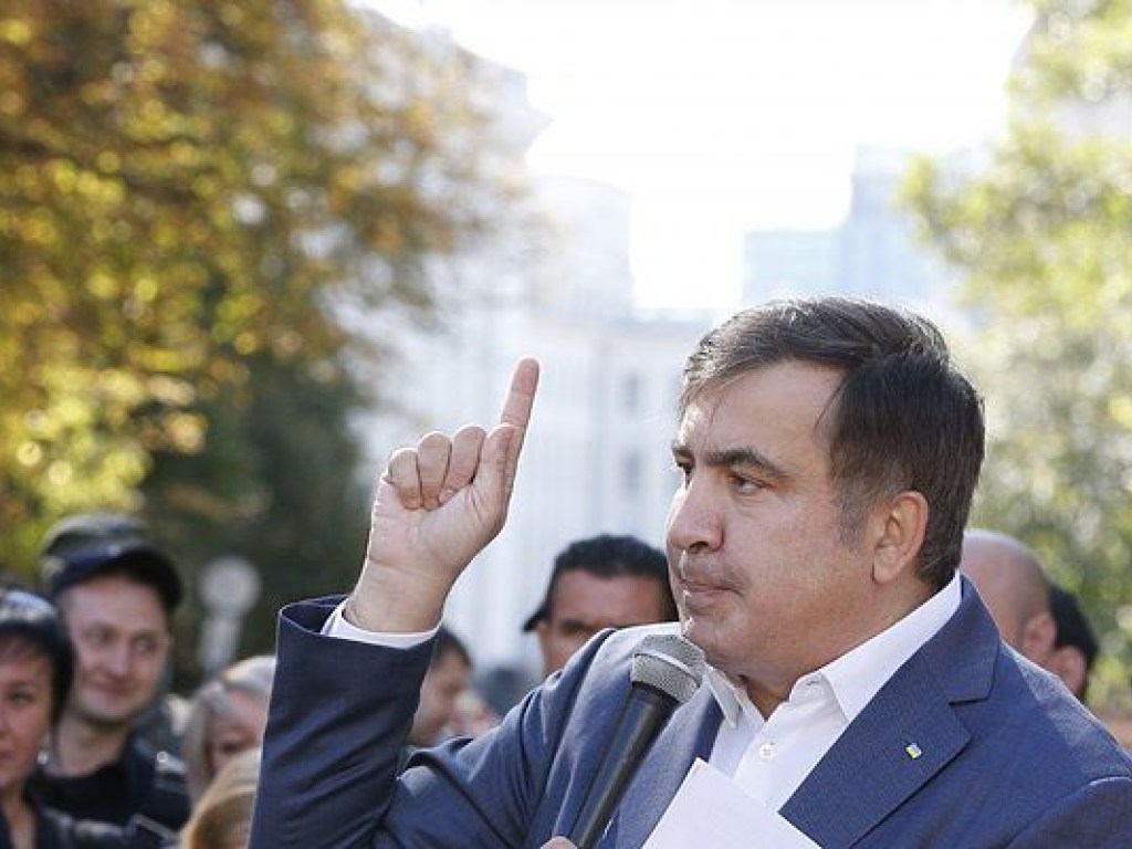 Саакашвили не грозит депортация из-за поддержки западных элит &#8212; политолог