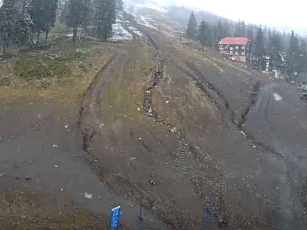 На закарпатском горнолыжном курорте выпал снег (ФОТО)