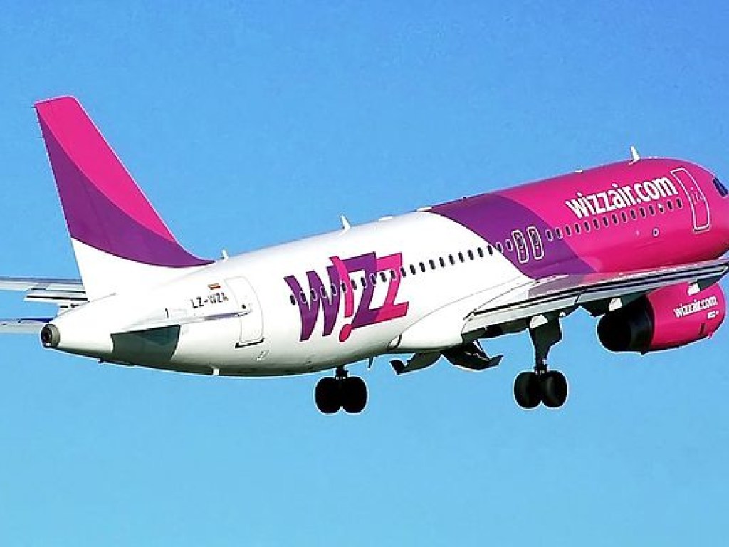 Wizz Air отменила плату за ручную кладь