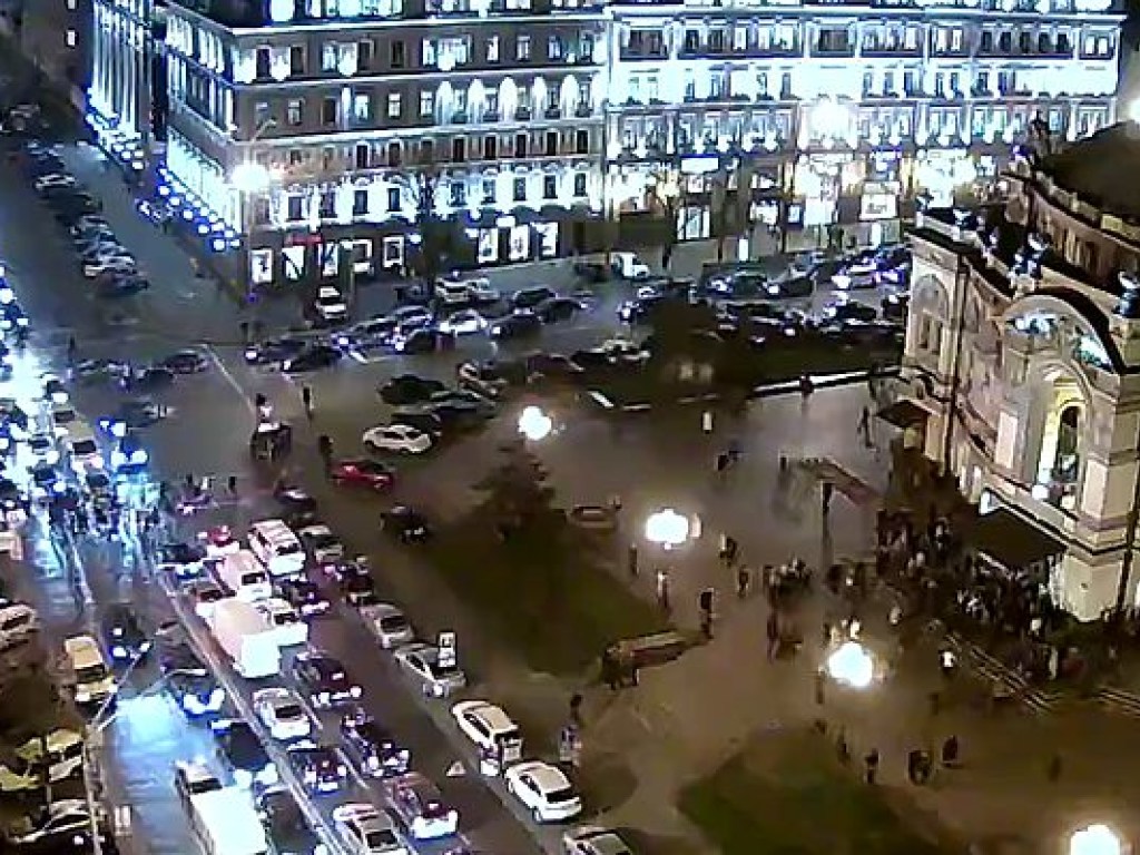 В Киеве уровень вечерних пробок достиг отметки 7 баллов (КАРТА)