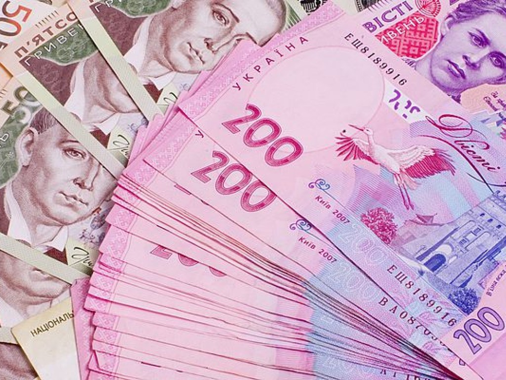 НБУ установил официальный курс на уровне 26,86 гривны за доллар