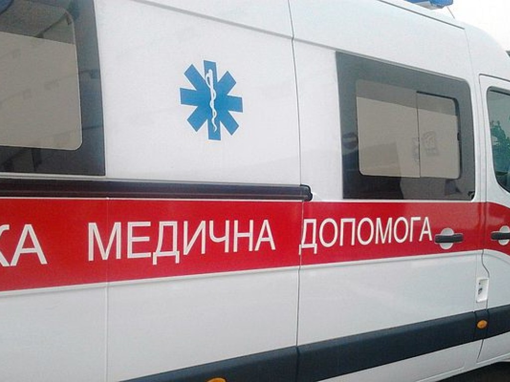 В Одесской области умерла 12-летняя девочка, упав с подножки фургона