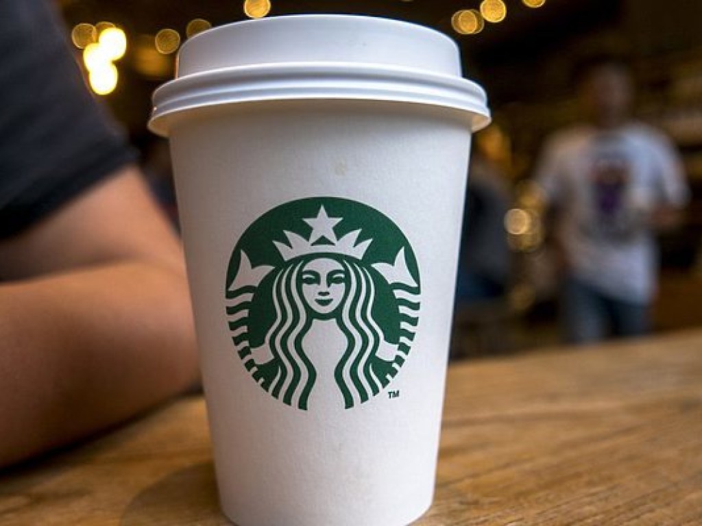 Неизвестный открыл стрельбу в чикагском кафе Starbucks