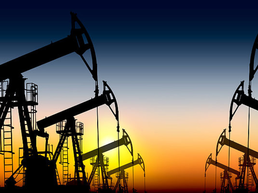 Цена на нефть должна составлять не более 35 долларов за баррель – эксперт