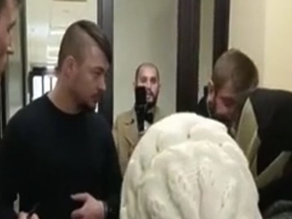 Главу патрульной полиции Киева облили пеной для бритья (ФОТО)