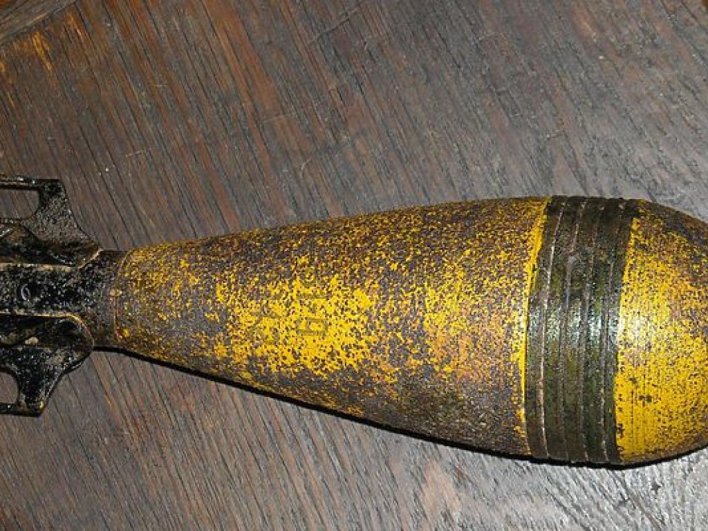 На Львовщине на территории детсада нашли противотанковую мину времен Второй мировой