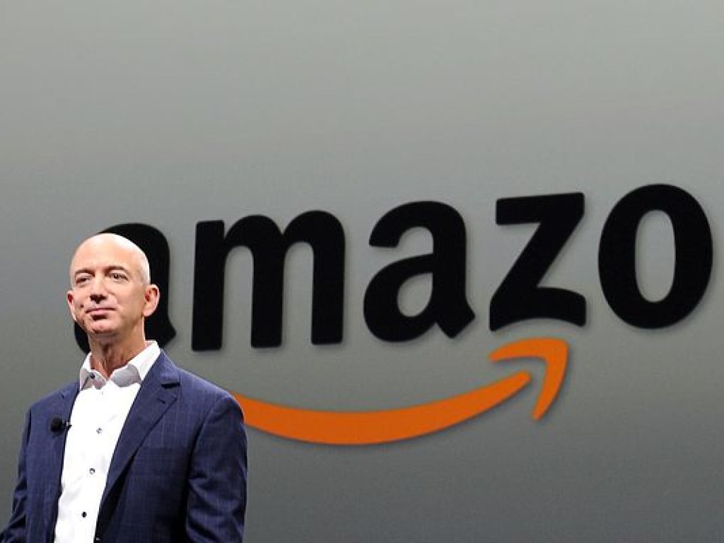 Самый богатый человек мира продал акции Amazon на 1 миллиард долларов