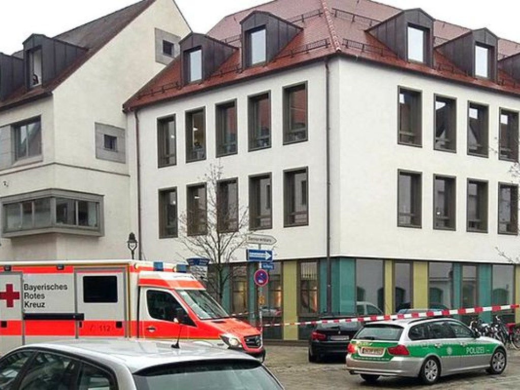 В Германии взяли в заложники чиновника (ФОТО, ВИДЕО)