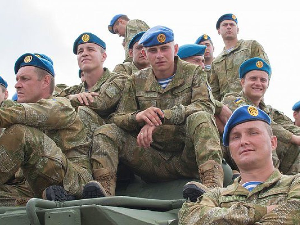 Украинские десантники будут праздновать день ВДВ в ноябре
