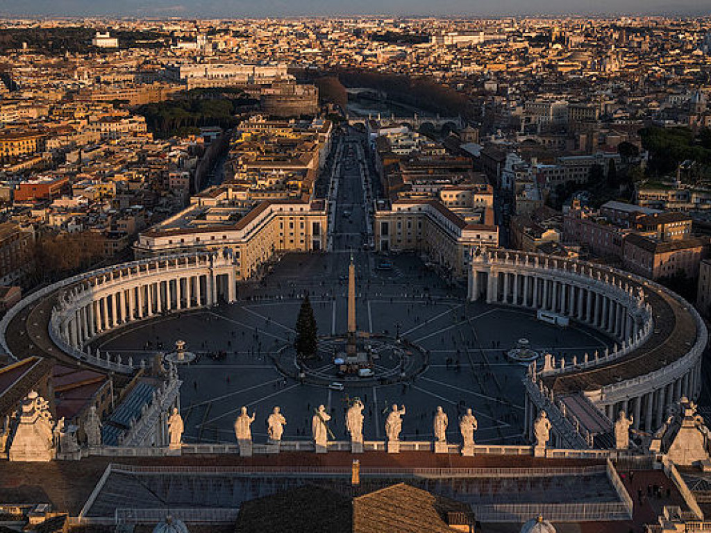 В Ватикане полностью запретили продажу сигарет