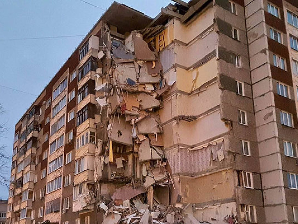 В Сети опубликованы ролики с моментом взрыва жилого дома в Удмуртии (ВИДЕО)