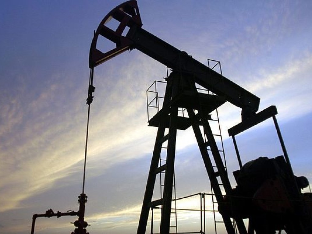 Нефть Brent торгуется на уровне 63,82 доллара за баррель
