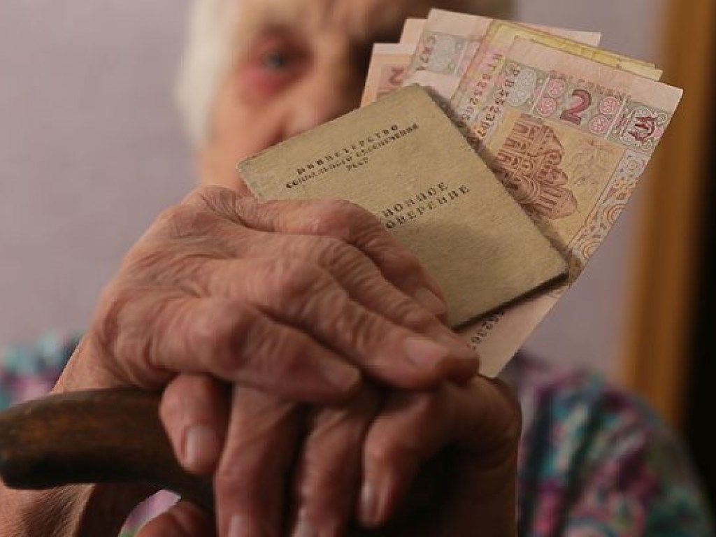 После повышения почти 5 миллионов украинских пенсионеров  получили дополнительно лишь по 200 гривен