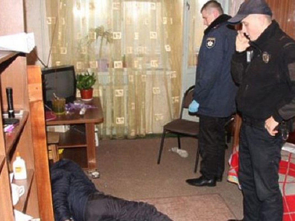 В Чернигове патрульные задержали вора в квартире, которую он хотел ограбить (ФОТО)