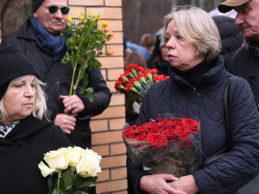 В Москве прошла церемония прощания с Михаилом Задорновым (ФОТО, ВИДЕО)