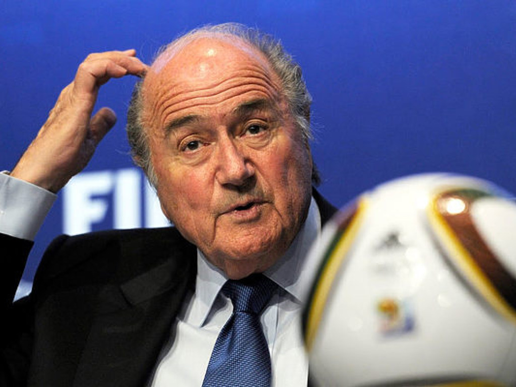 Футболистка обвинила экс-президента ФИФА Блаттера в сексуальных домогательствах