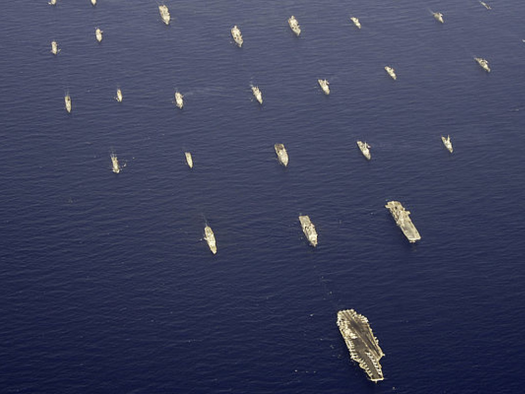 Флот США проводит масштабные учения у берегов Кореи (ВИДЕО)