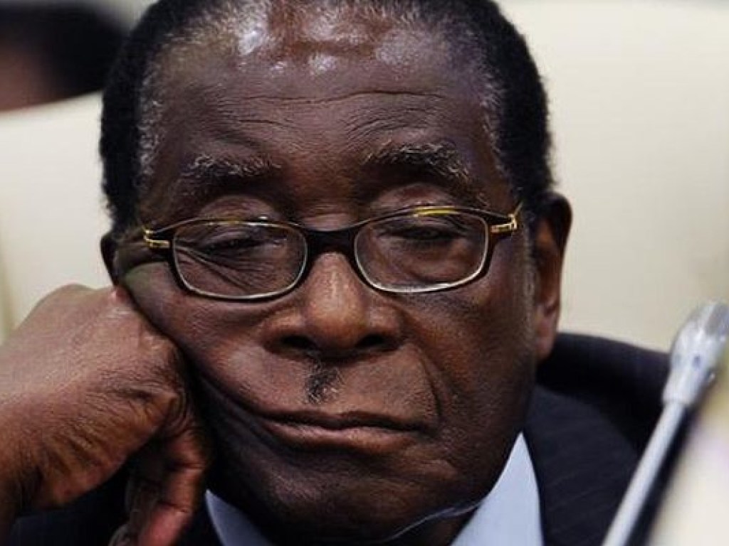 В Зимбабве арестовали президента и его жену