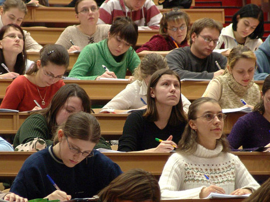 Социальные стипендии для украинских студентов повысили