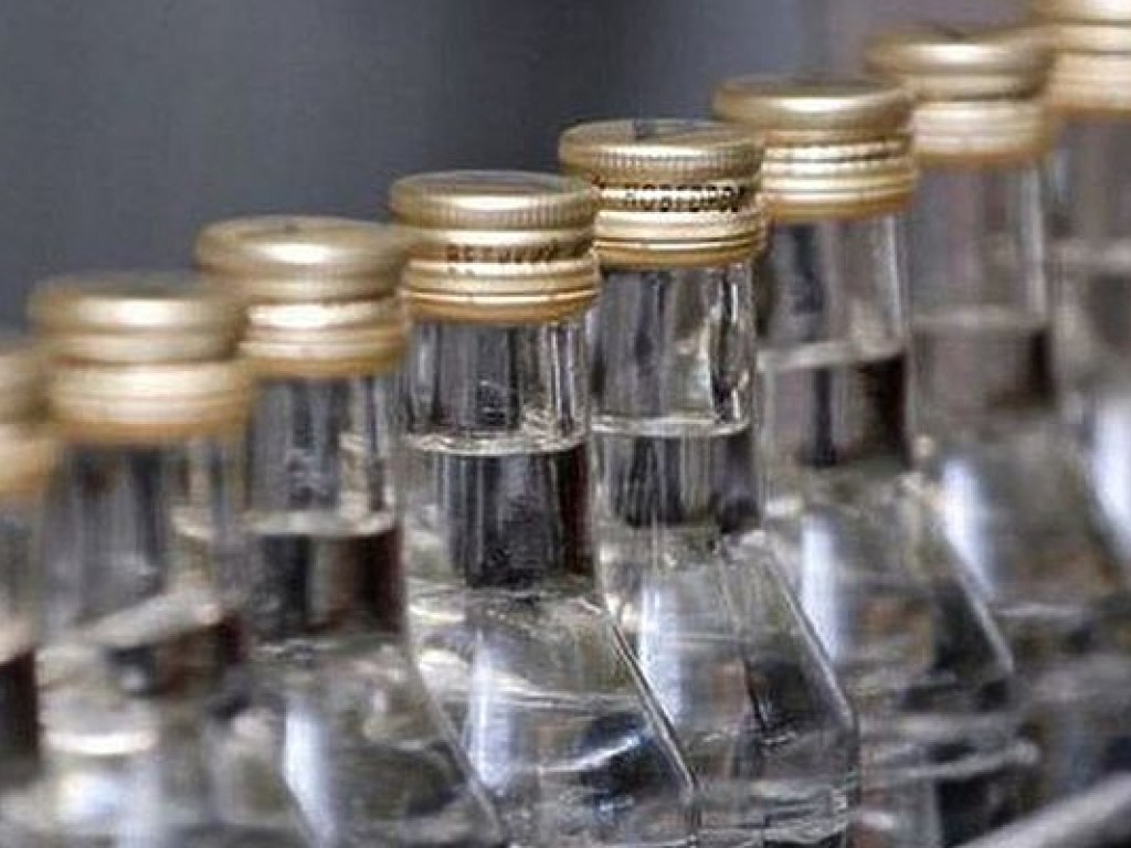 Эксперт: В Украине сильно просел рынок легального алкоголя