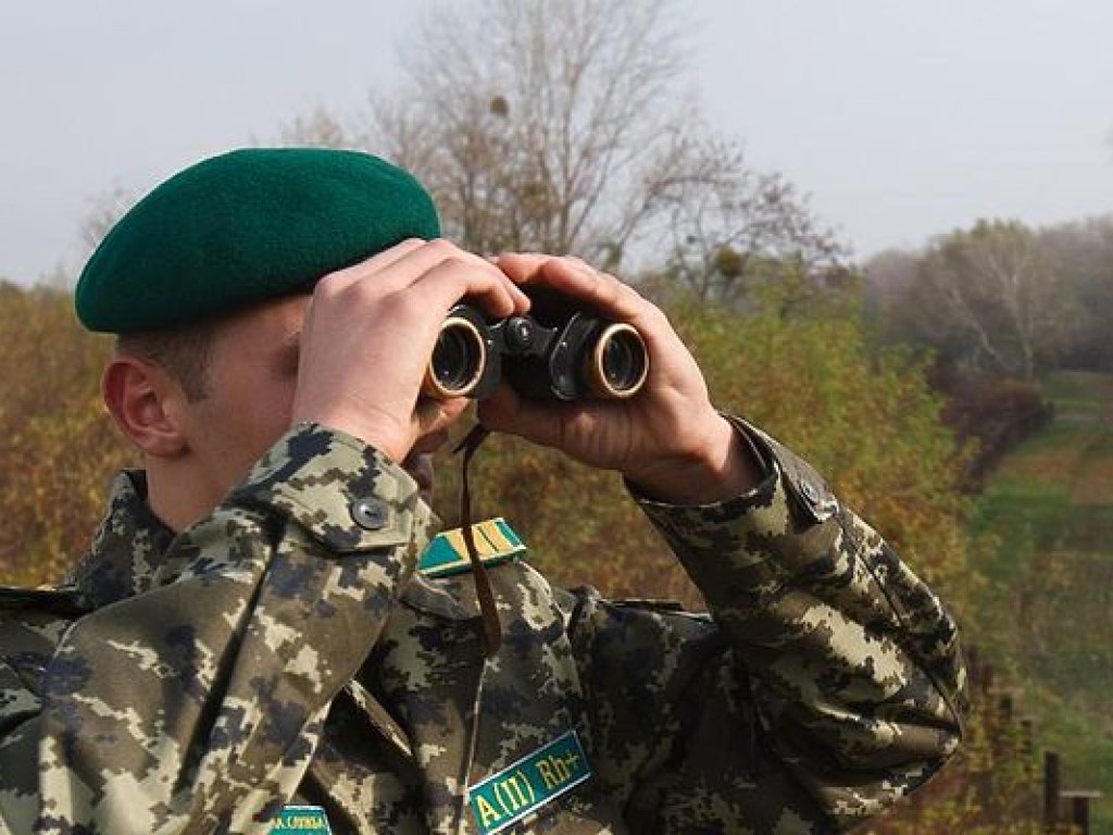 Украинские пограничники на границе с Молдовой обнаружили и демонтировали трубу для контрабанды спирта (ФОТО)